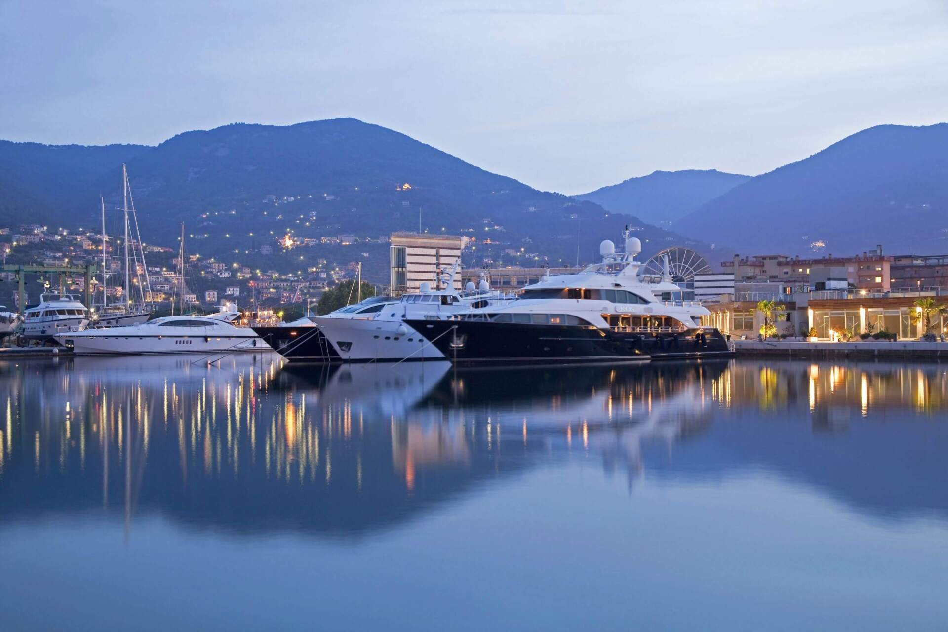 Porto Mirabello Marina in Liguria, Italy | D-Marin